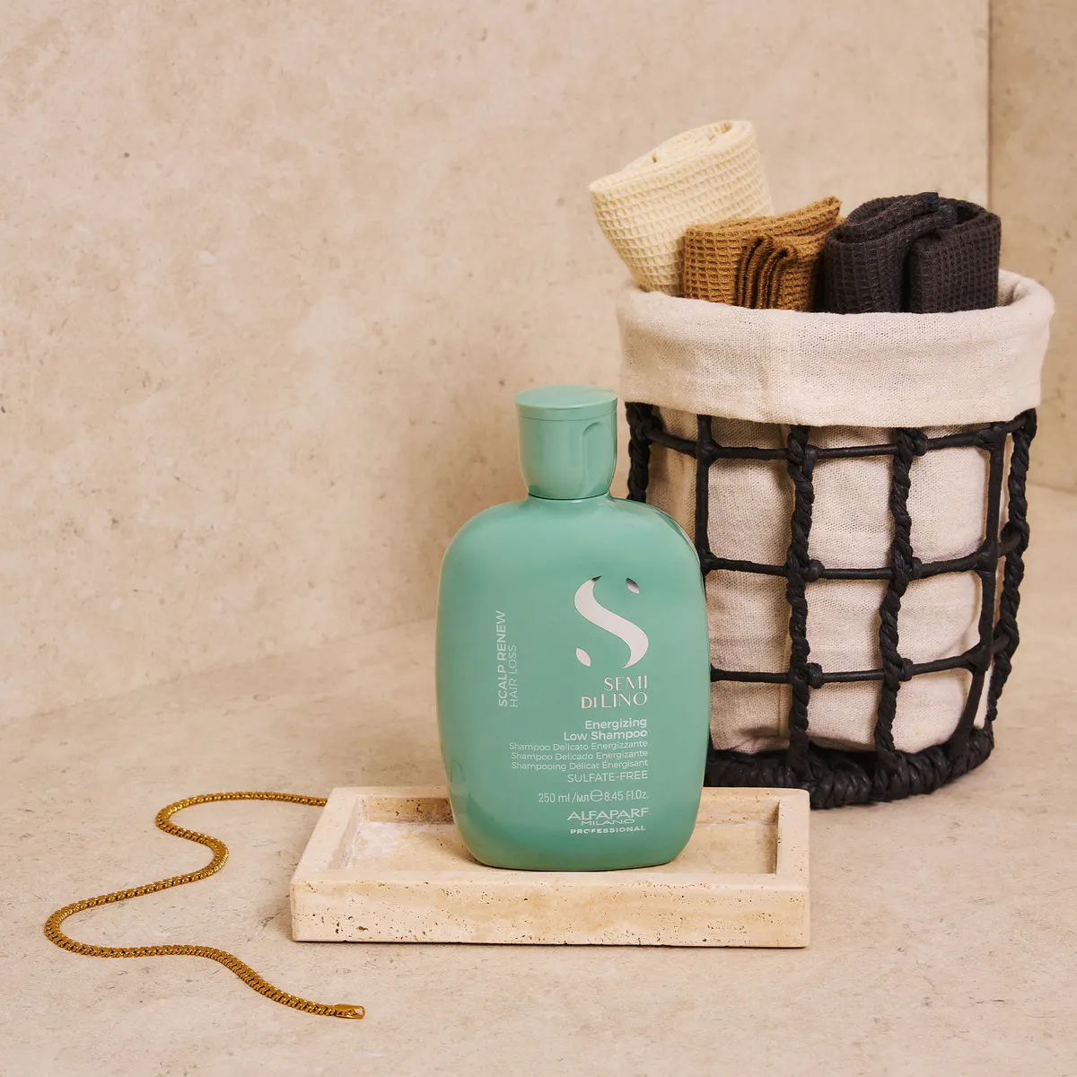 Alfaparf Milano Semi Di Lino Scalp Renew Energizing Low Shampoo 250ml, view 3