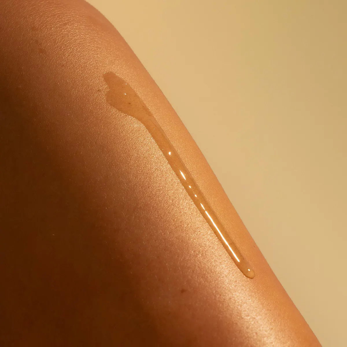 Alpha-H Firming Peptide Body Oil with Hexapeptide-8 100ml, view 3