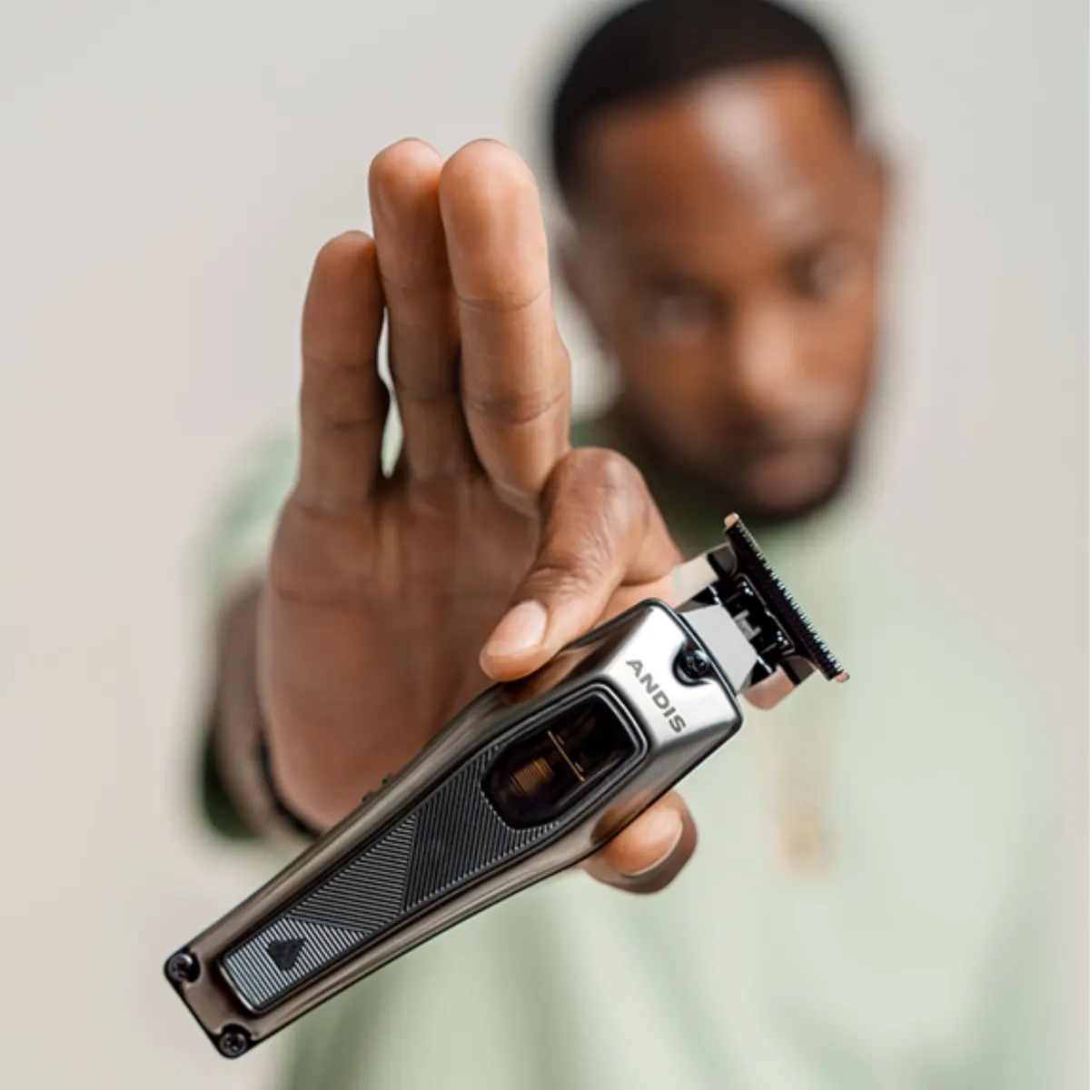 Andis Recon Linear Motor Trimmer Black Chrome, view 6