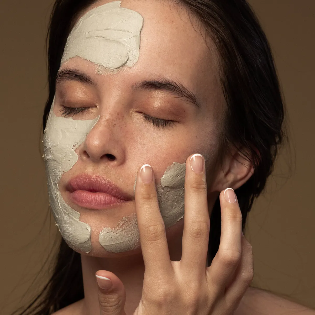 Antipodes Halo Skin-Brightening Facial Mud Mask 75ml, view 4