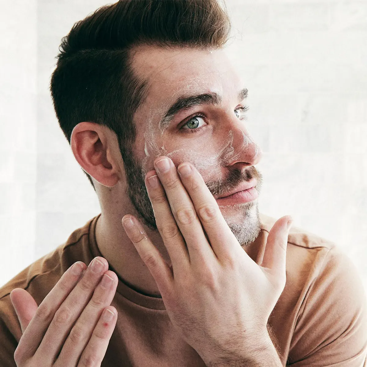 Brickell Daily Defense Face Moisturizer with SPF 20 for Men 101ml - Unscented, view 2