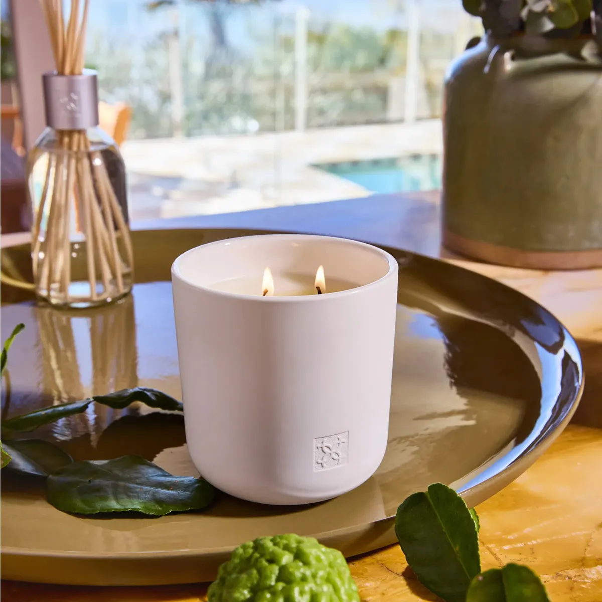 CIRCA Alchemy Energise Candle 300g - Eucalyptus & Bergamot, view 2