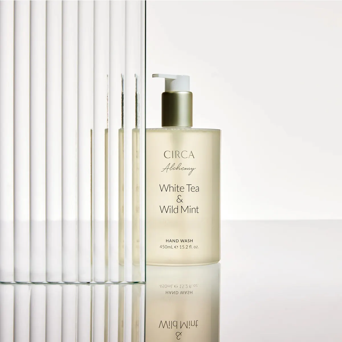 CIRCA Alchemy White Tea & Wild Mint Hand Wash 450ml, view 2