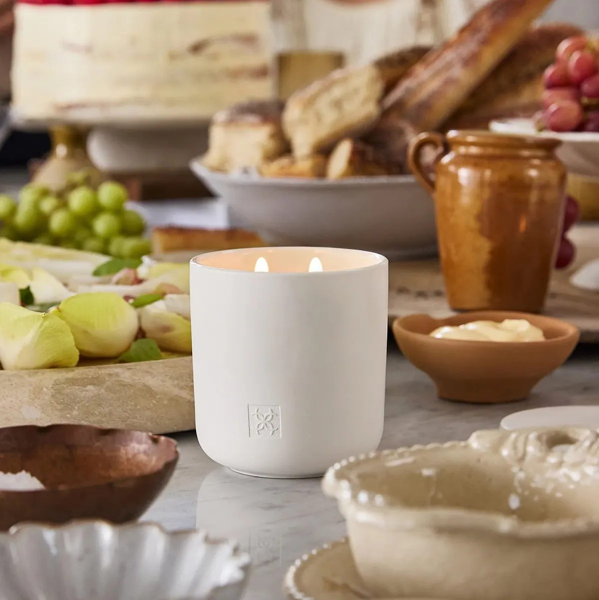 CIRCA Candle 300g - Vanilla Bean & Allspice, view 2