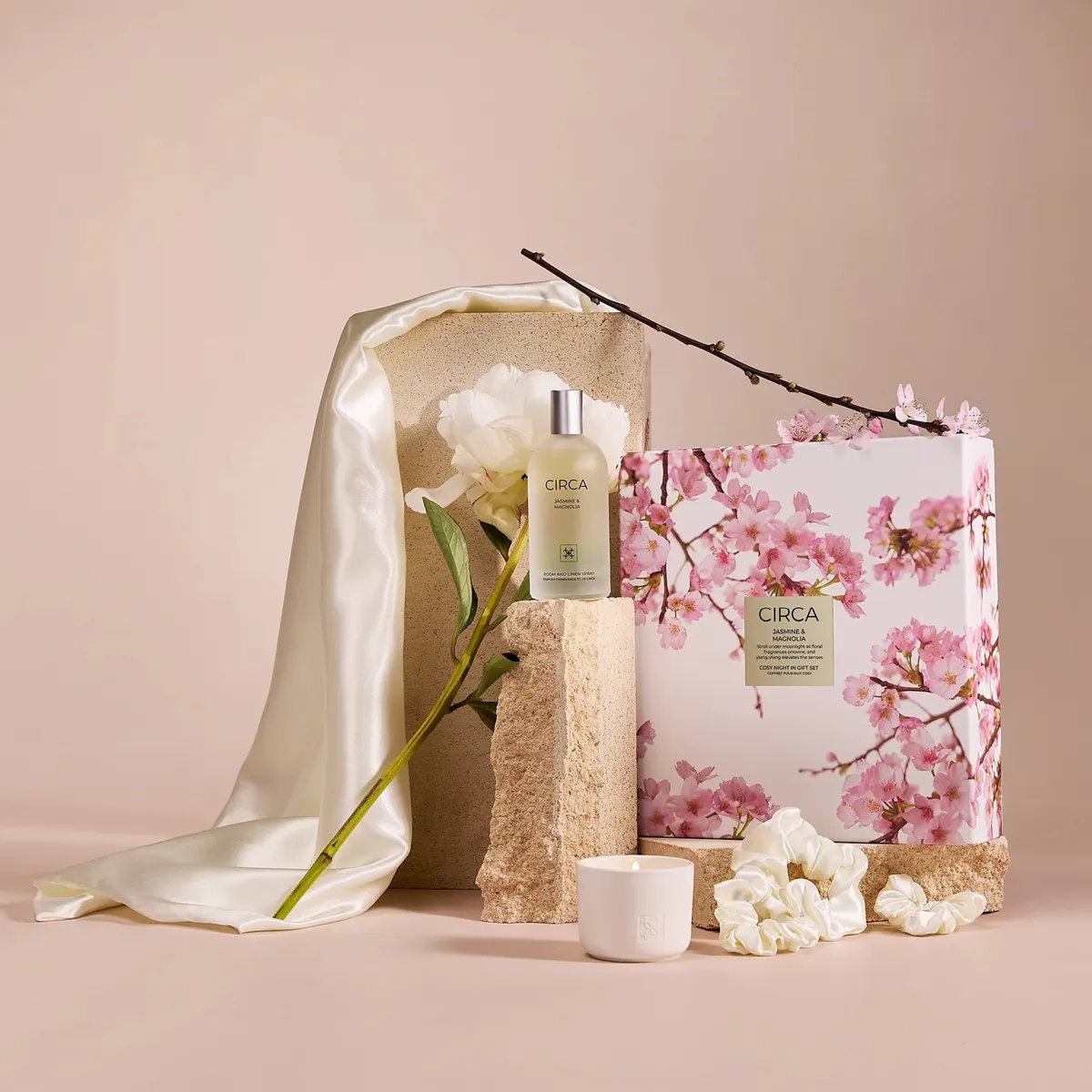 CIRCA Cozy Night In Gift Pack - Jasmine & Magnolia, view 2
