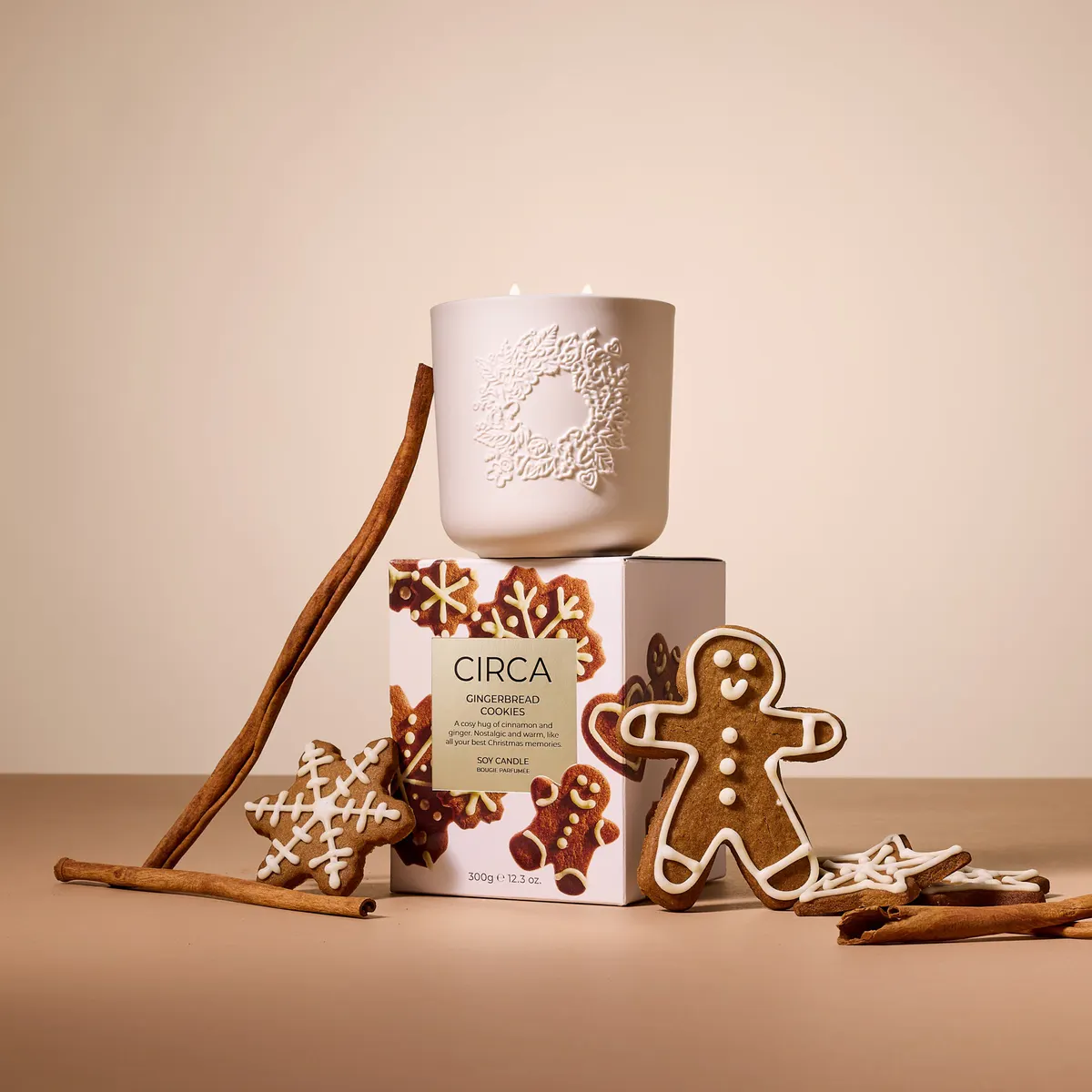 CIRCA Gingerbread Cookies Christmas Candle 300g, view 2