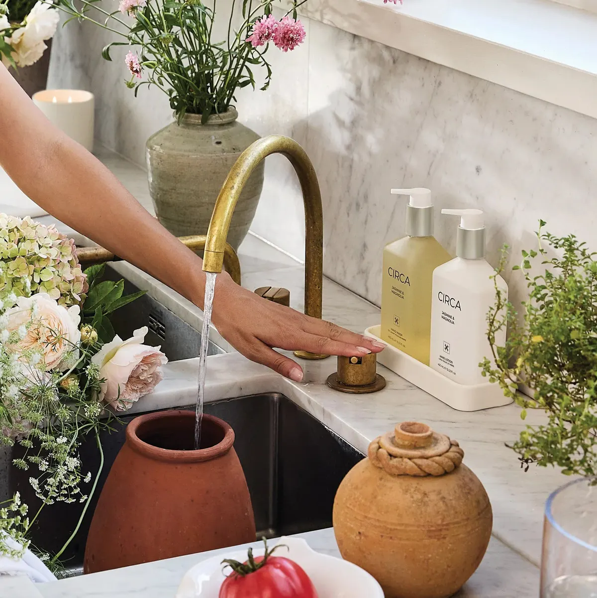 CIRCA Hand Wash 450ml - Jasmine & Magnolia, view 2
