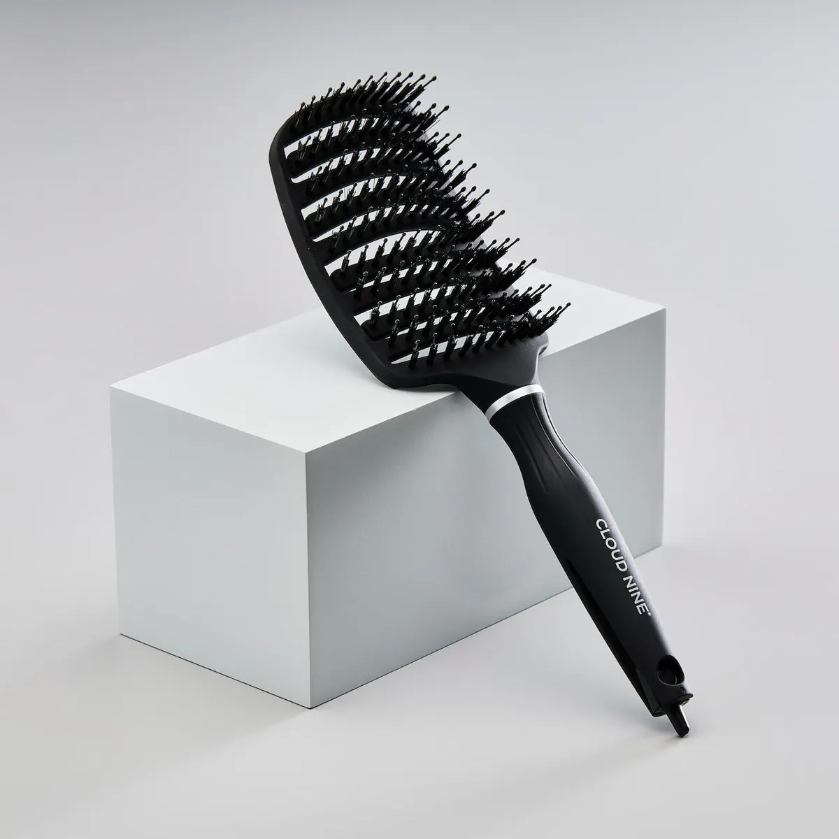 CLOUD NINE The Wet Hairbrush, view 2
