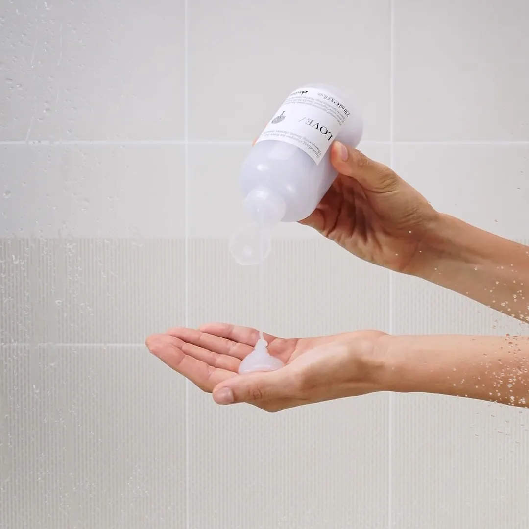 Davines Essentials LOVE Smooth Shampoo 250ml, view 3