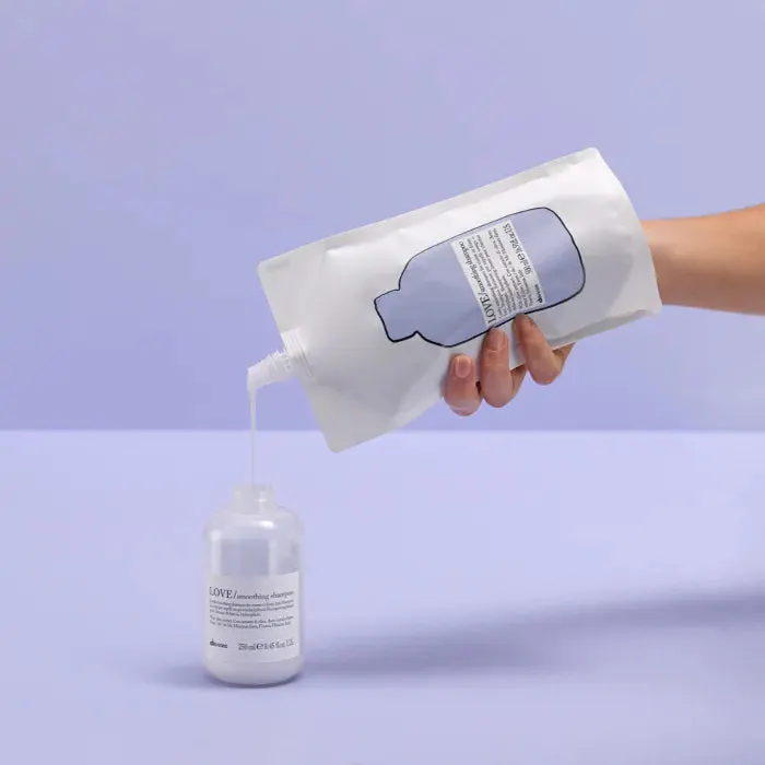 Davines Essentials LOVE Smooth Shampoo Refill Pouch 500ml, view 2