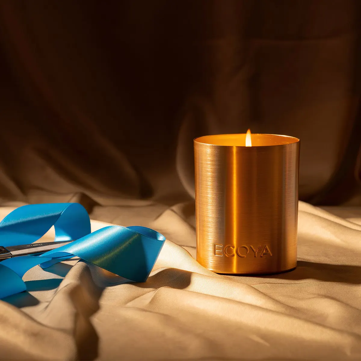 ECOYA Goldie Candle 460g - Hibiscus & Bergamot, view 2