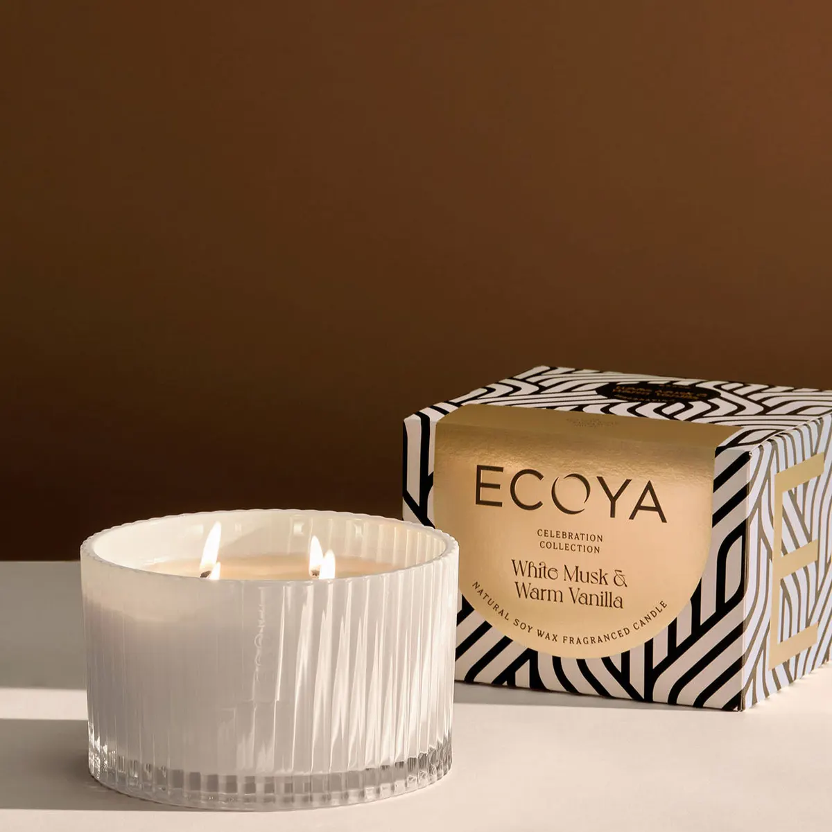 ECOYA Grand Celebration Candle 900g - White Musk & Warm Vanilla, view 2