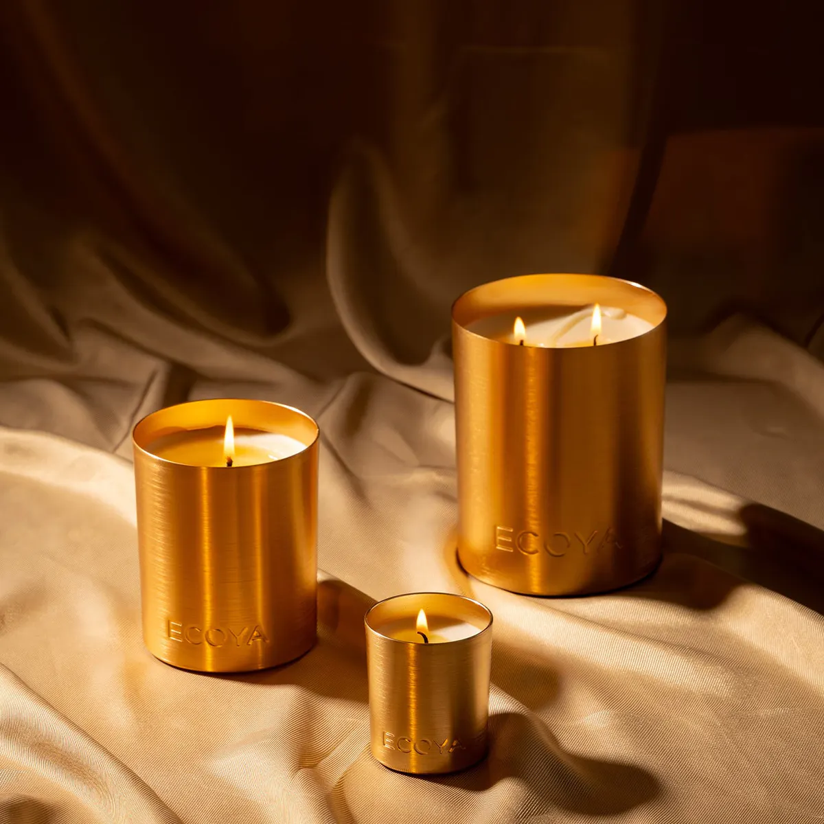 ECOYA Grand Goldie Candle 850g - Fresh Pine, view 2