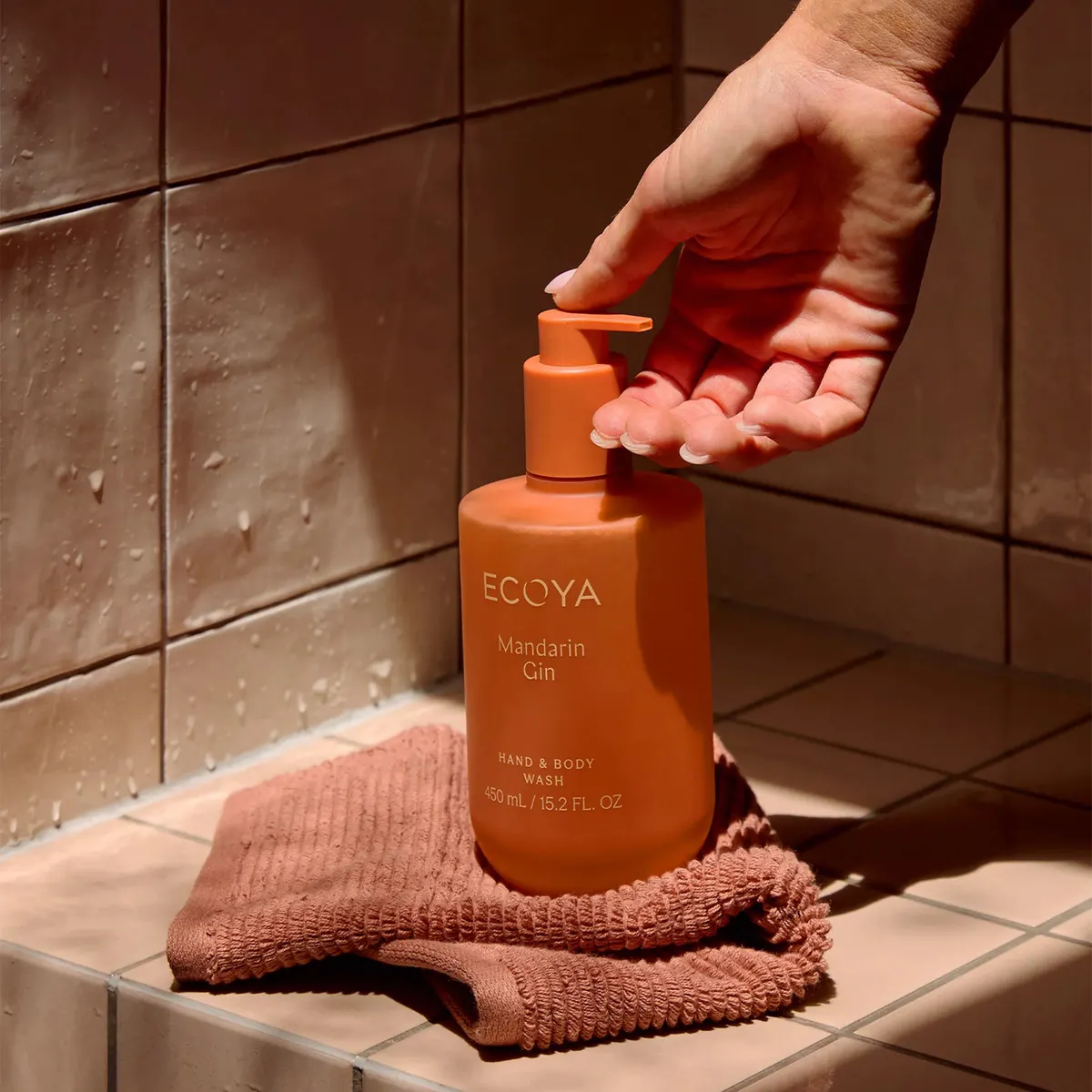 ECOYA Hand & Body Wash 450ml - Mandarin Gin, view 2