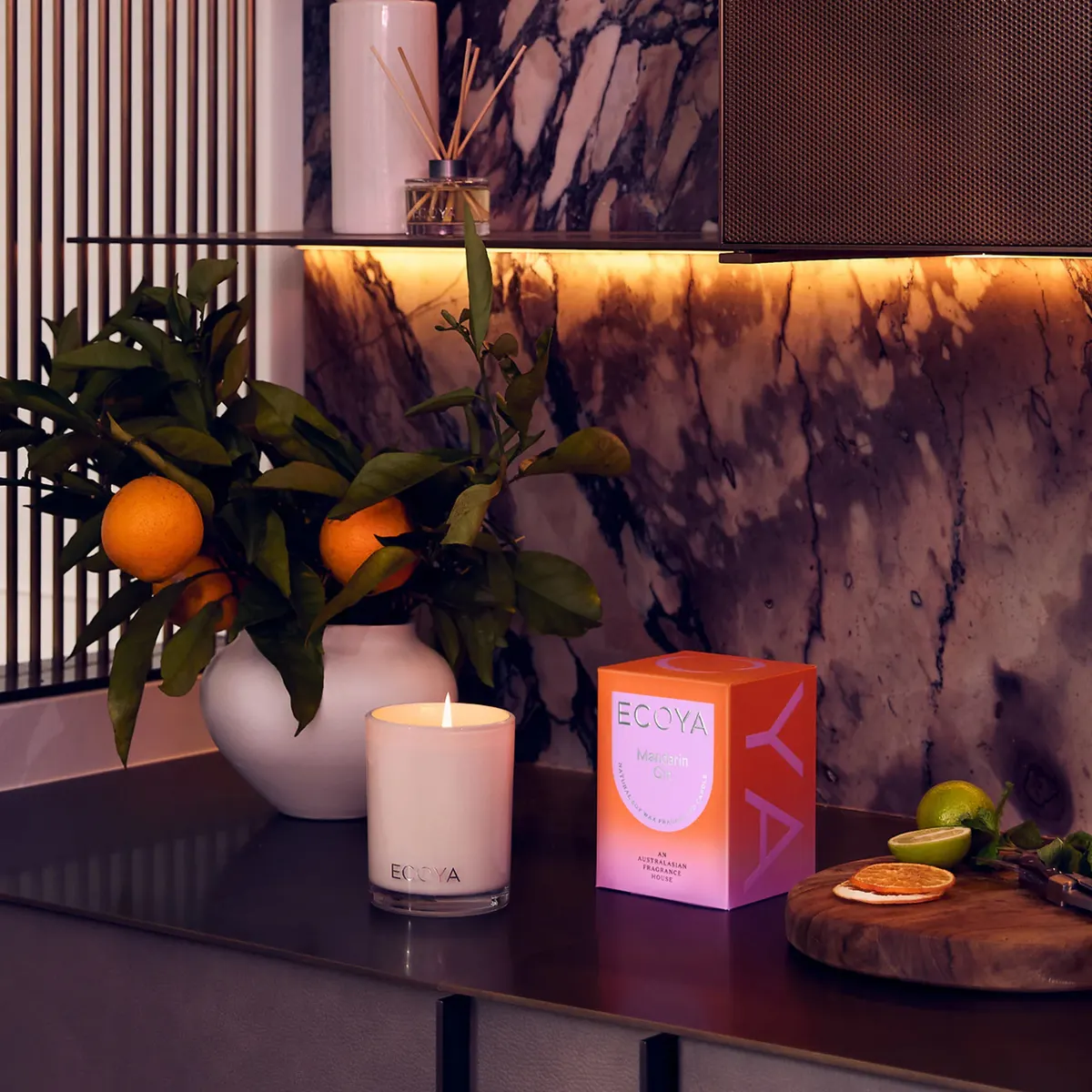 ECOYA Madison Candle 400g - Mandarin Gin, view 2