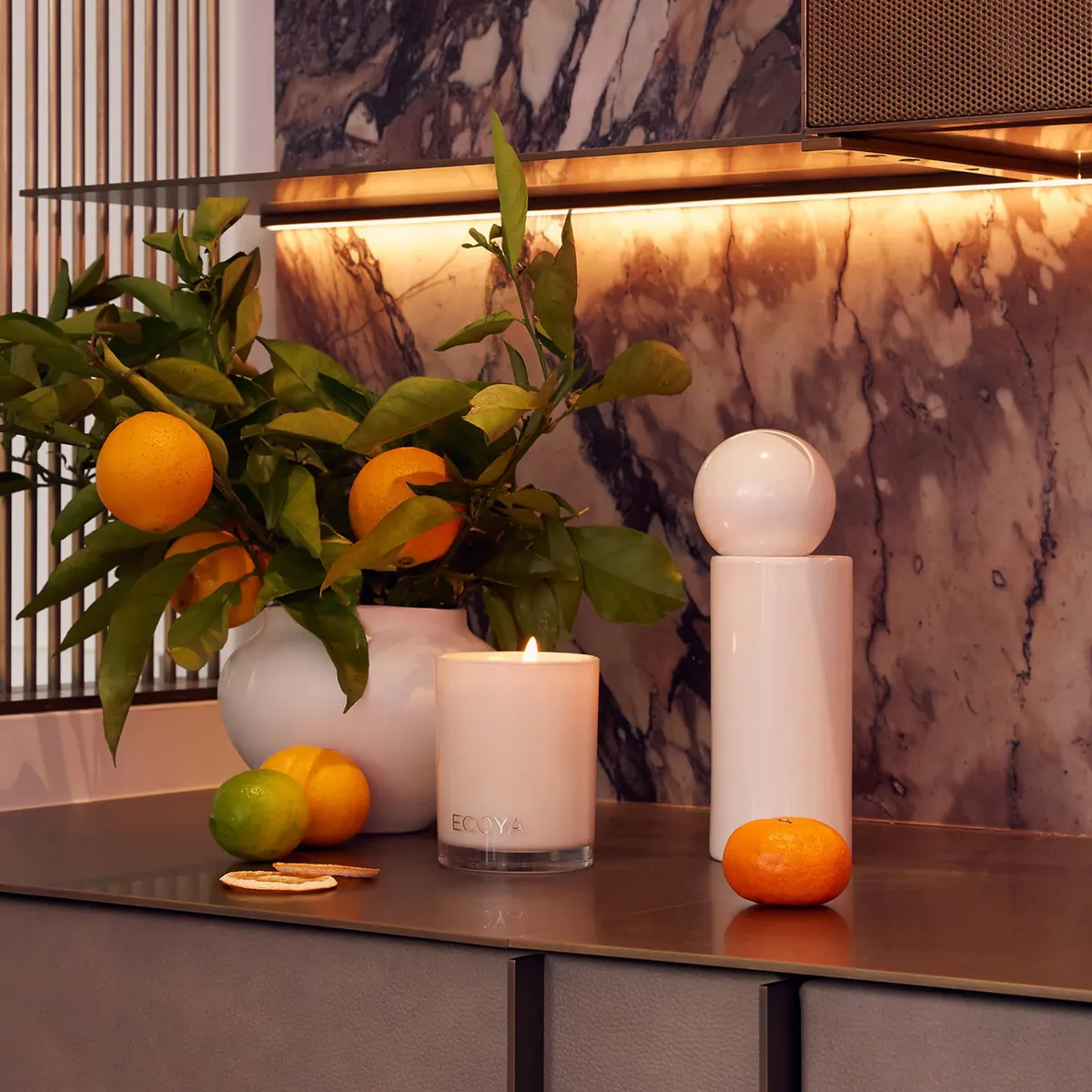 ECOYA Madison Candle 400g - Mandarin Gin, view 3