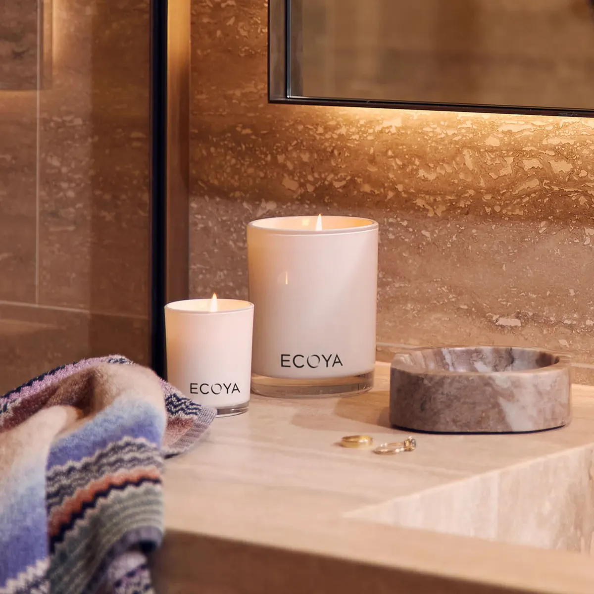 ECOYA Madison Candle 400g - Sandalwood & Amber, view 3