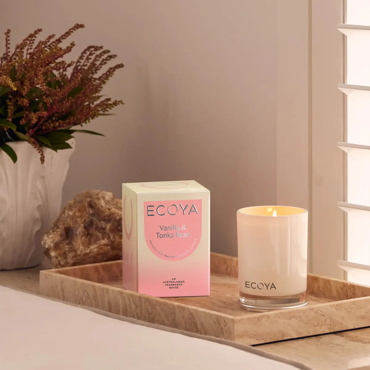 ECOYA Madison Candle 400g - Vanilla & Tonka Bean, view 2