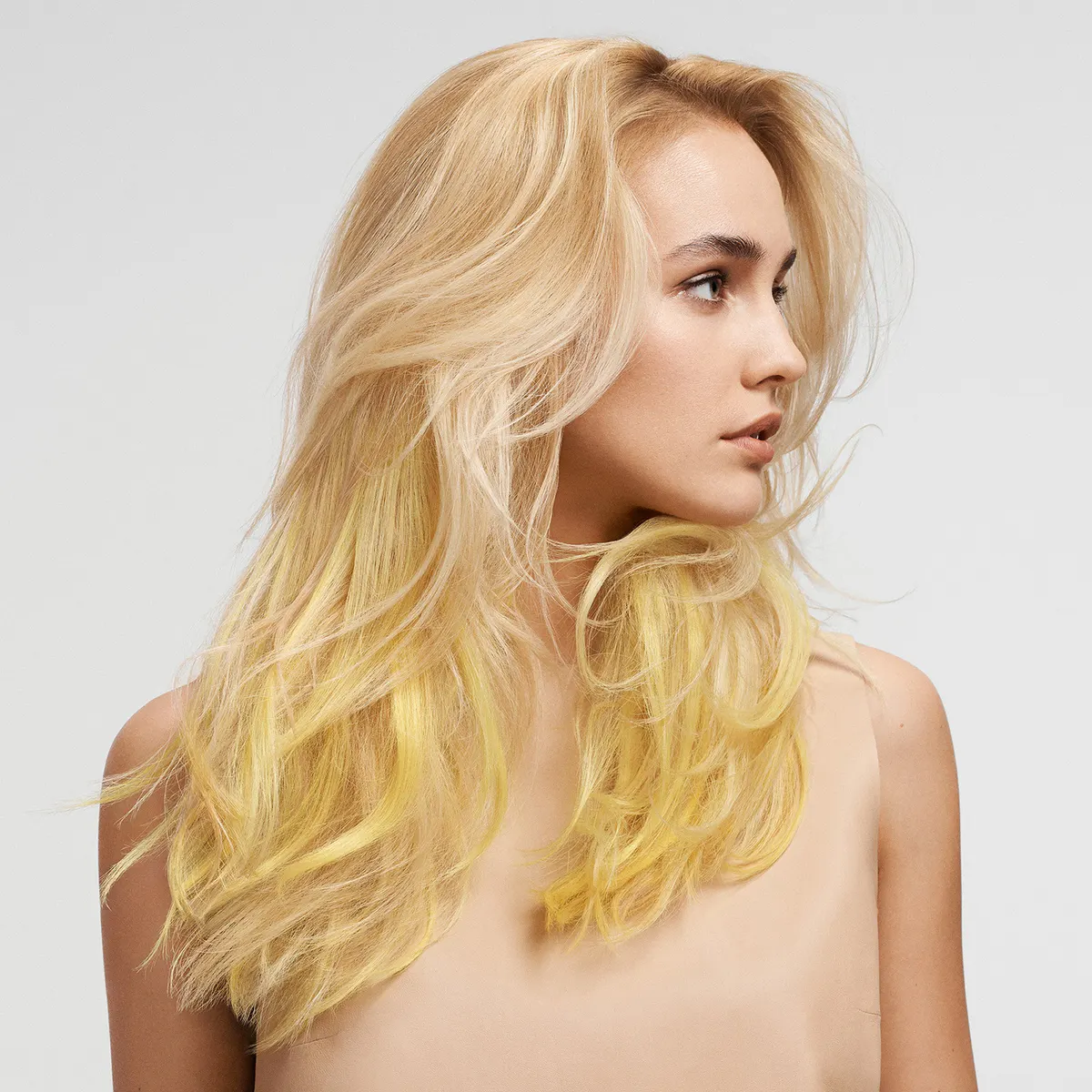 Goldwell Dualsenses Color Revive Conditioner - Light Warm Blonde 200ml, view 2