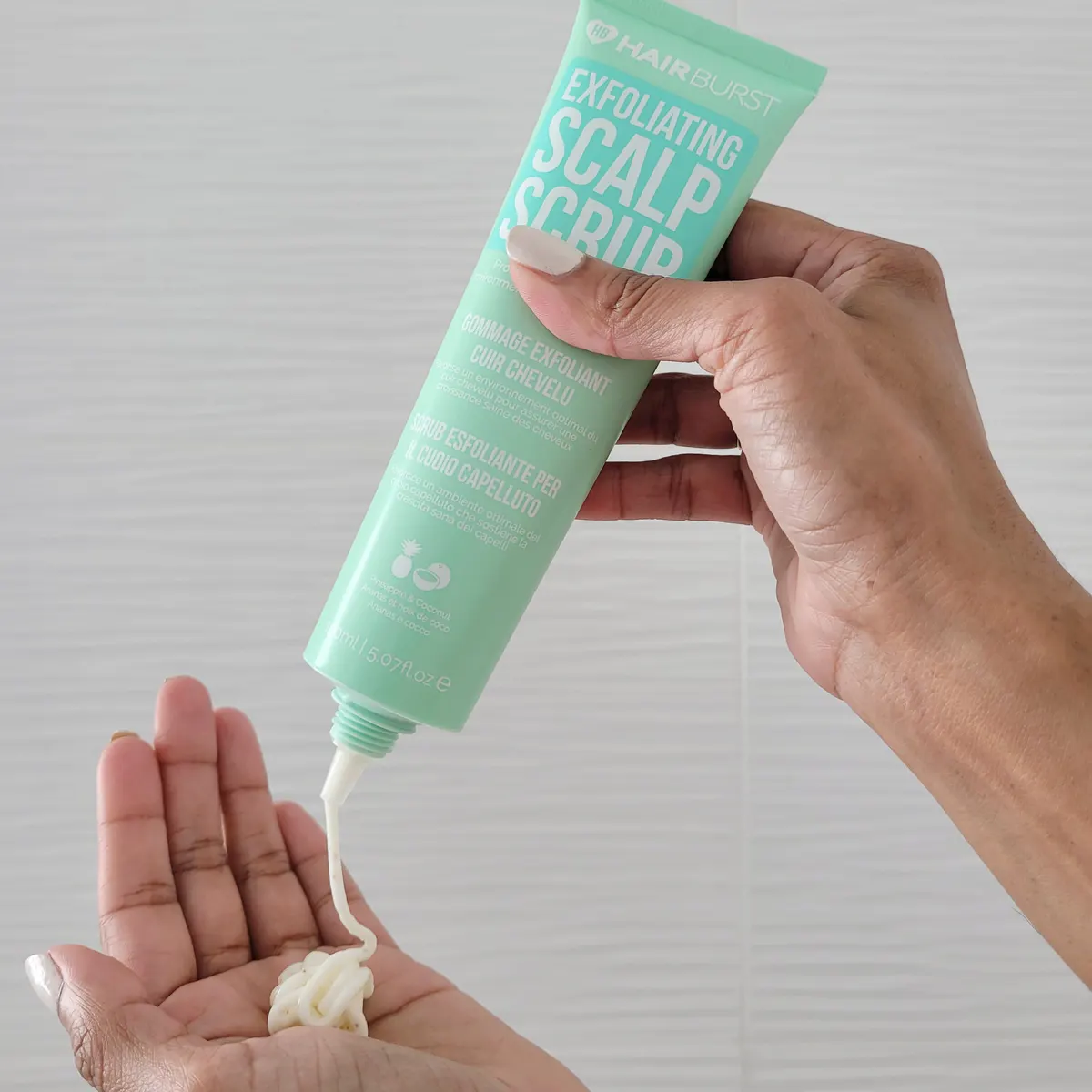 Hairburst Exfoliating Scalp Scrub 150ml, view 2