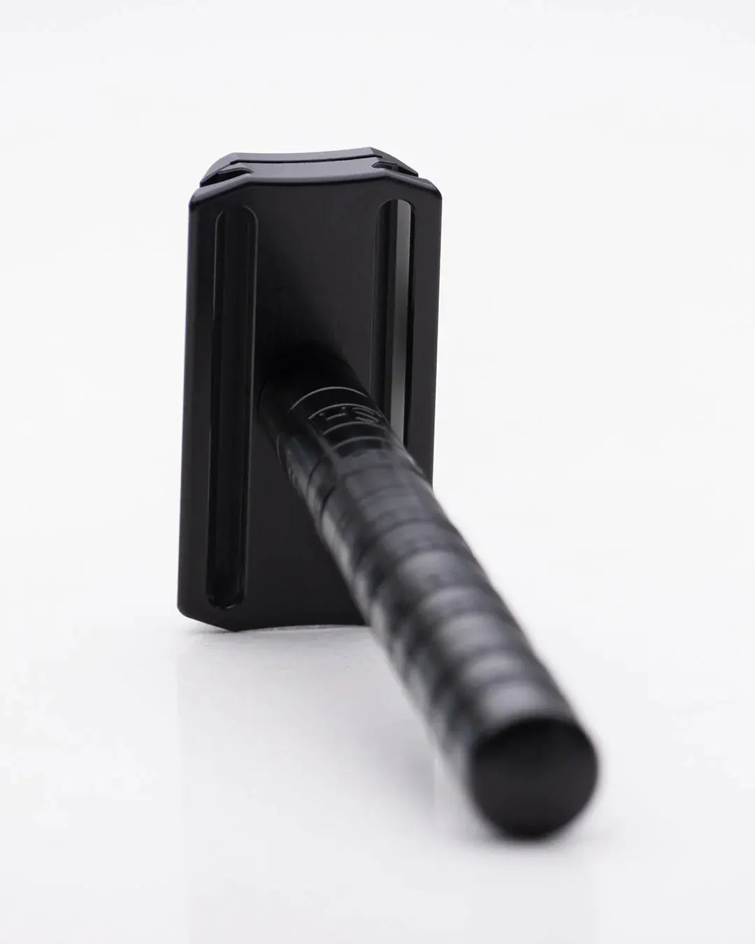Henson Shaving AL13-M DE Safety Razor Jet Black, view 3