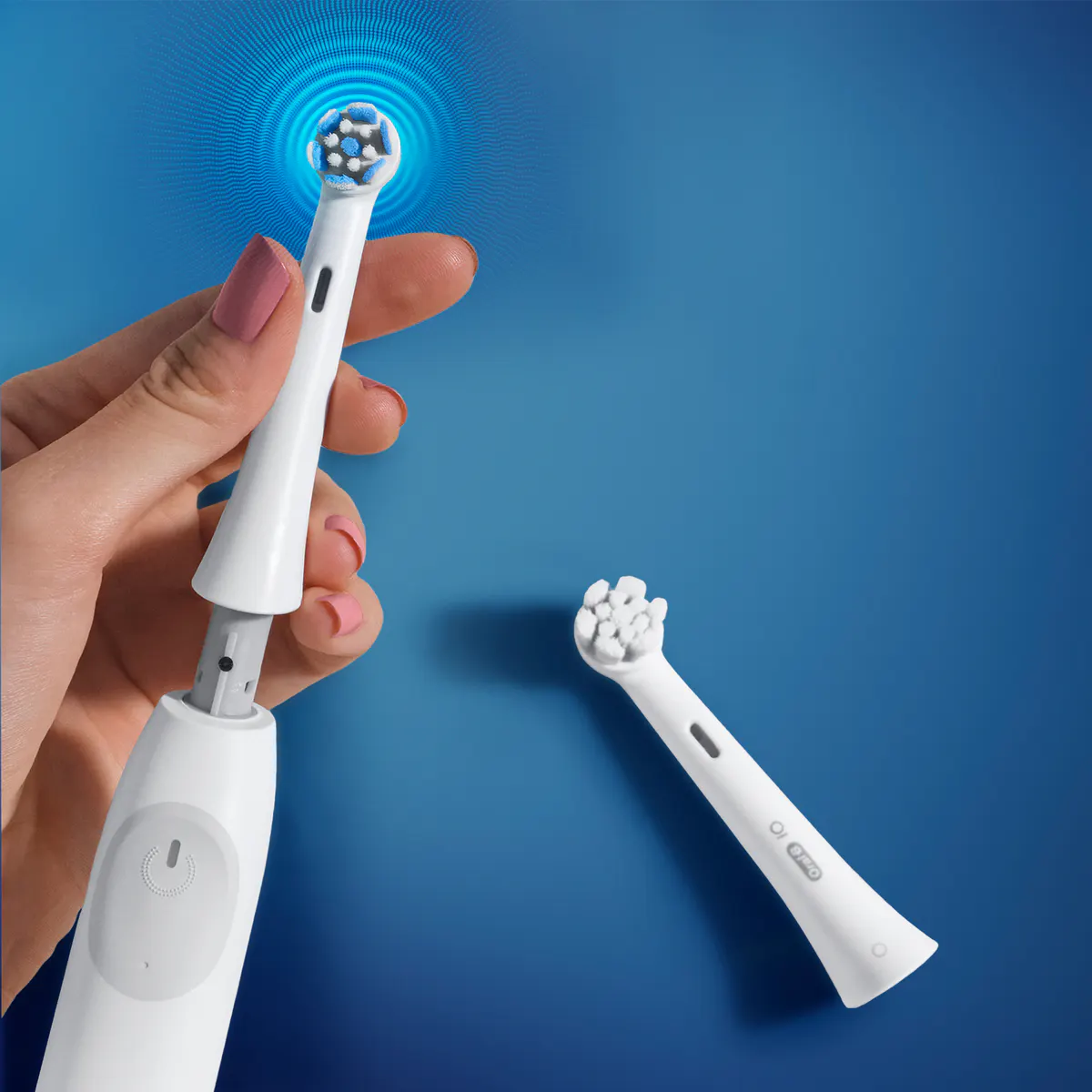 Oral-B iO Clean & Gum Protect White Electric Toothbrush Replacement Heads, 2pk, view 2