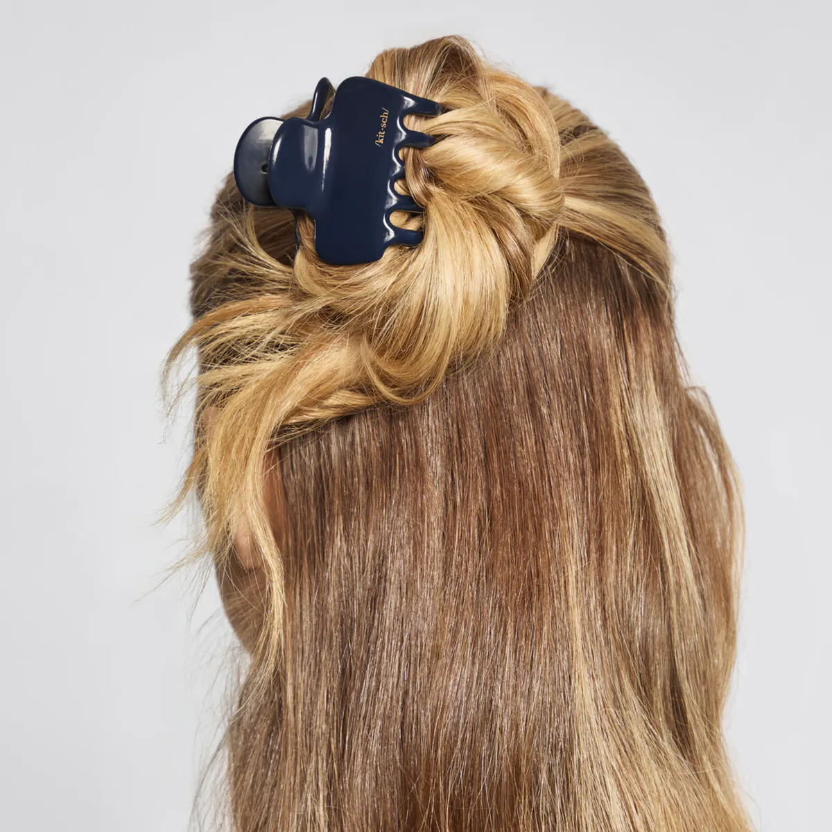 Kitsch Medium Cloud Claw Clip - Blue Orchid, view 4