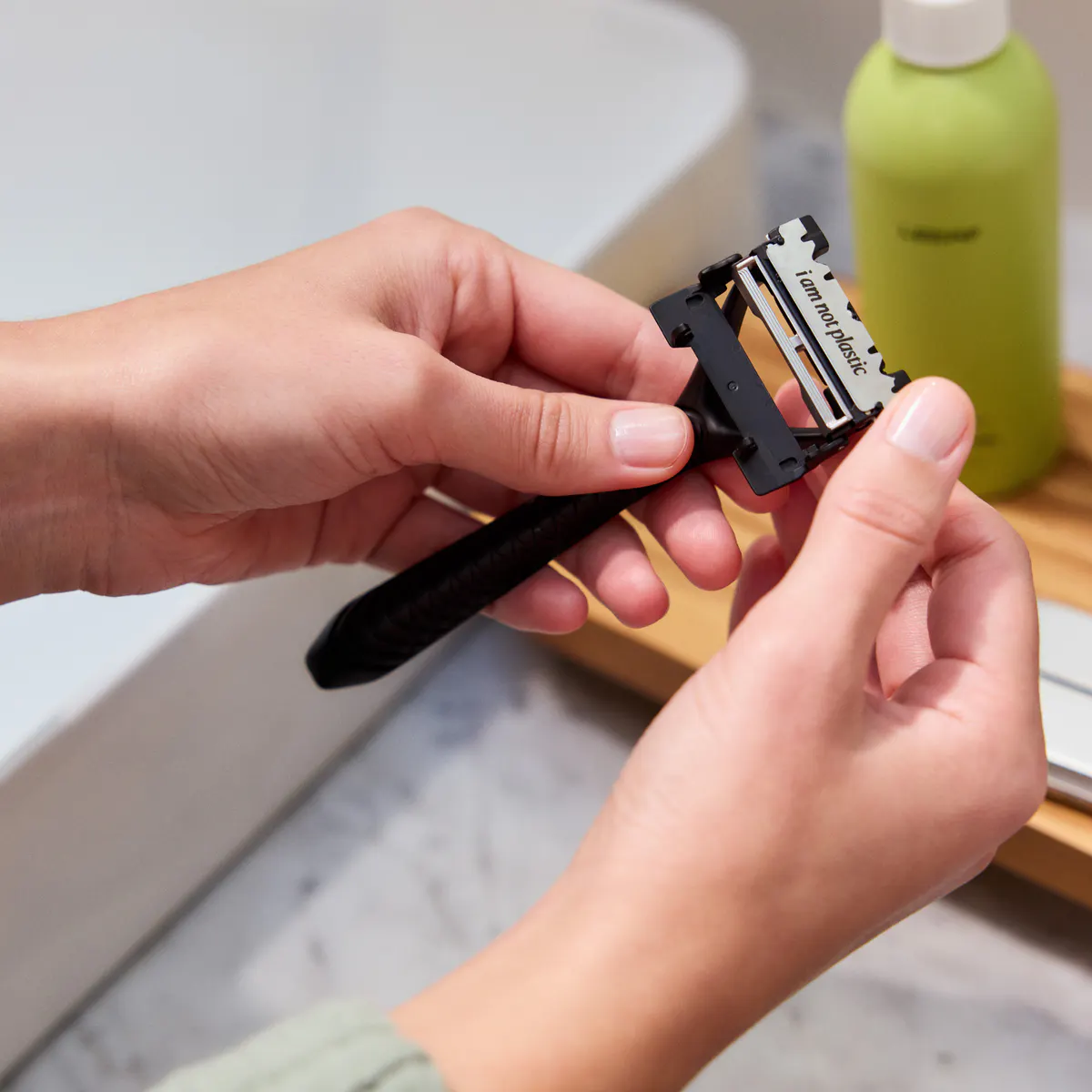 Leaf Shave Two Razor - Black, view 4
