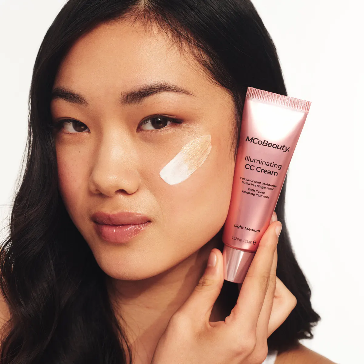 MCoBeauty Illuminating CC Cream 45ml - Light Medium, view 3