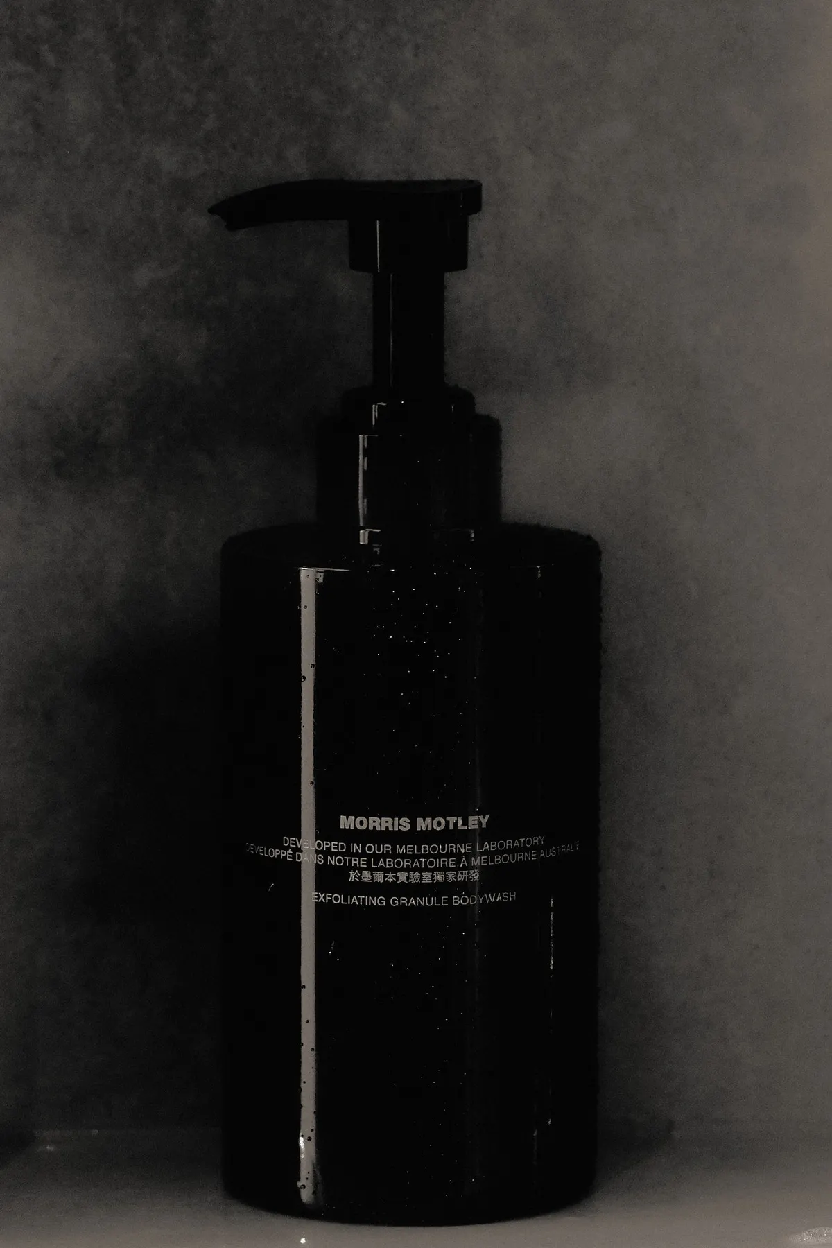 Morris Motley Exfoliating Granule Bodywash 500ml, view 5