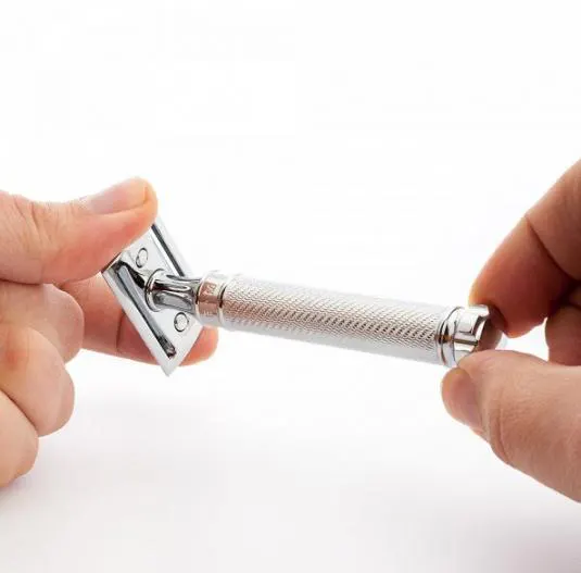 Muhle R89 Twist Safety Razor Closed Comb, view 3