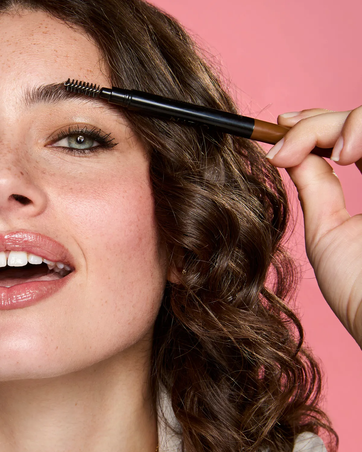 Natio Angled Eyebrow Pencil Medium Brown 0.2g, view 3