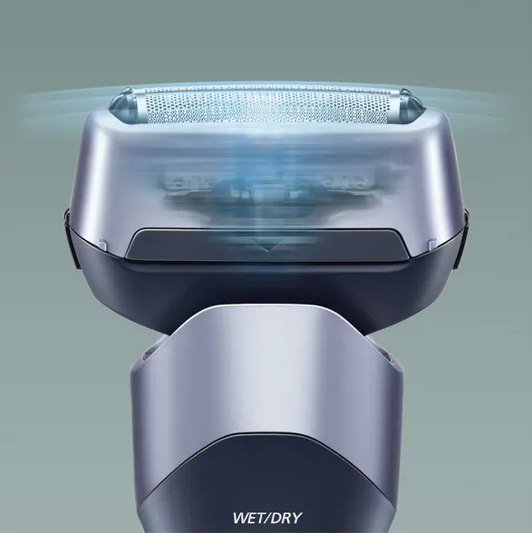 Panasonic Series 500 3-Blade Wet & Dry Electric Shaver - Blue, view 4