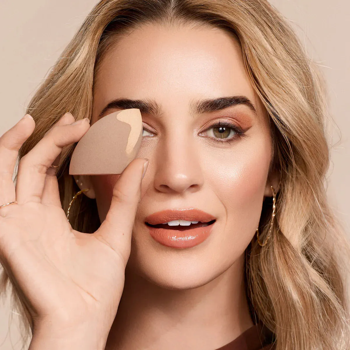 Real Techniques New Nudes Real Reveal Sponge Duo, view 2