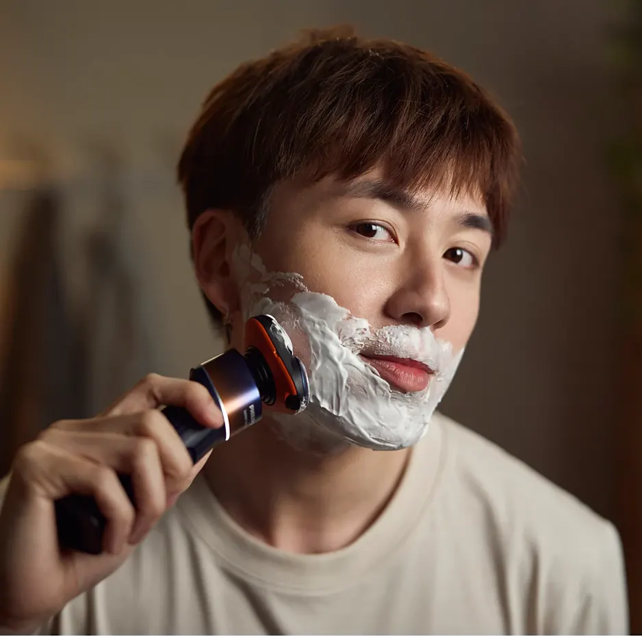 Philips Shaver Series 5000X Skin Protect technology, view 2