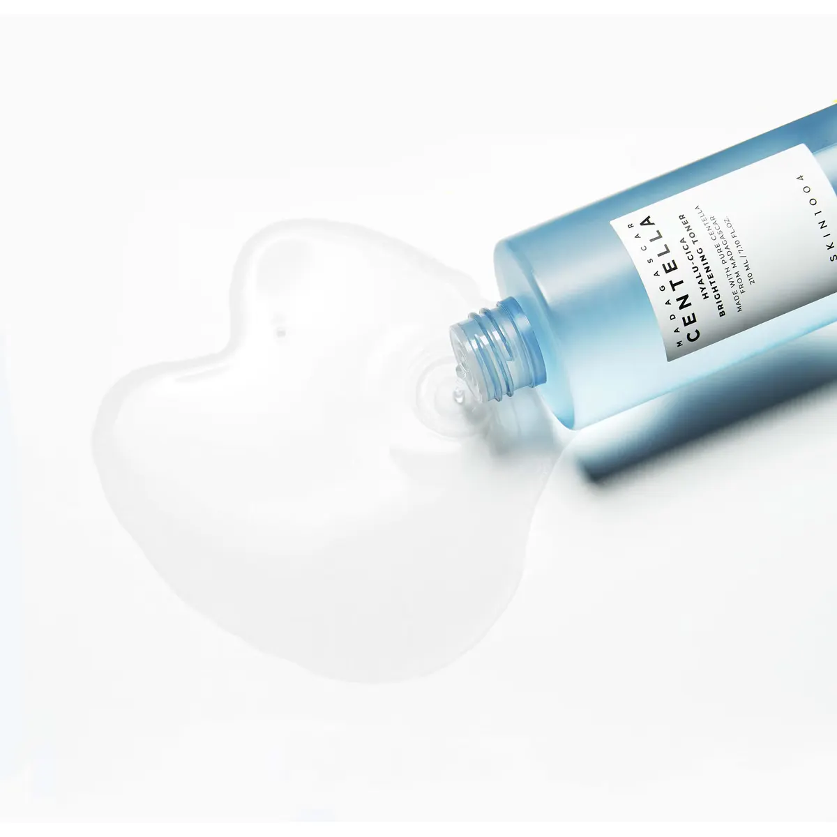 SKIN1004 Madagascar Centella Hyalu-Cica Brightening Toner 210ml, view 3