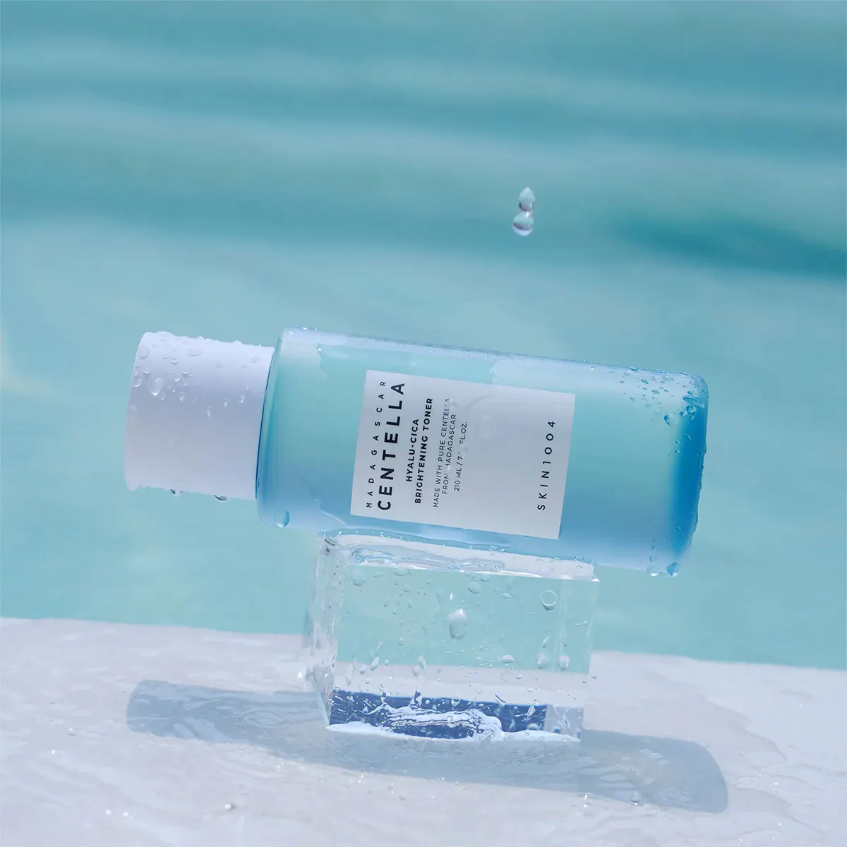SKIN1004 Madagascar Centella Hyalu-Cica Brightening Toner 210ml, view 4