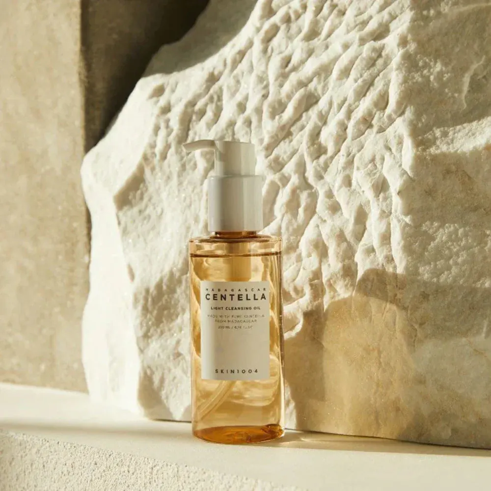 SKIN1004 Madagascar Centella Light Cleansing Oil 200ml, view 4