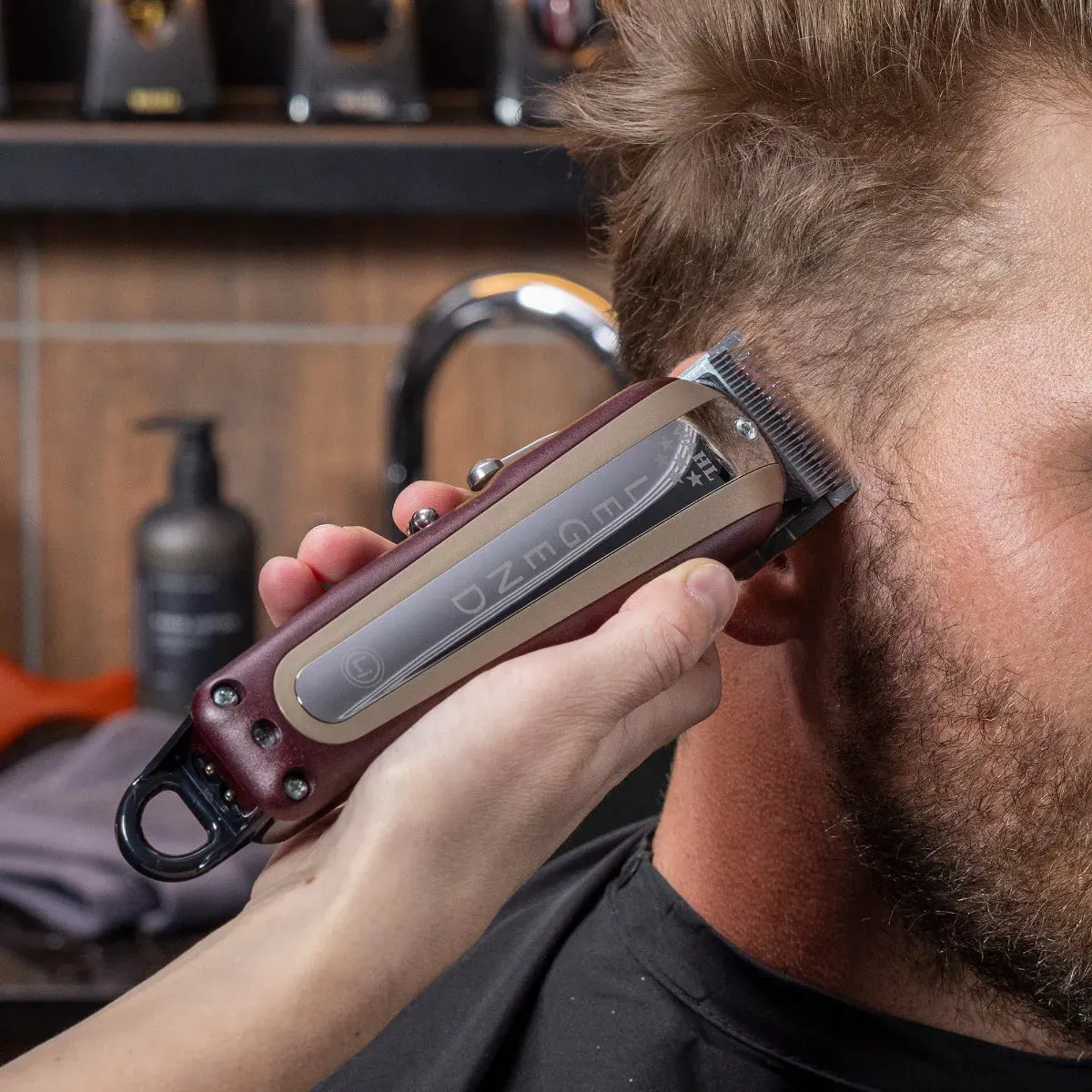 Wahl Professional Cordless Legend Clipper, view 2