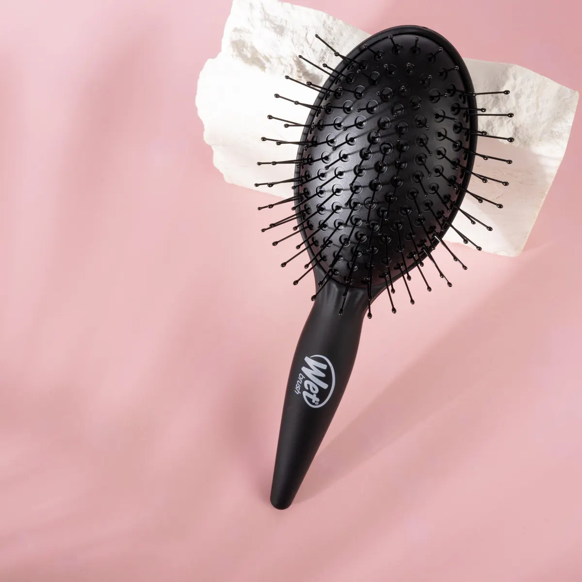 Wet Brush Easy Blow Out Brush - Black, view 5
